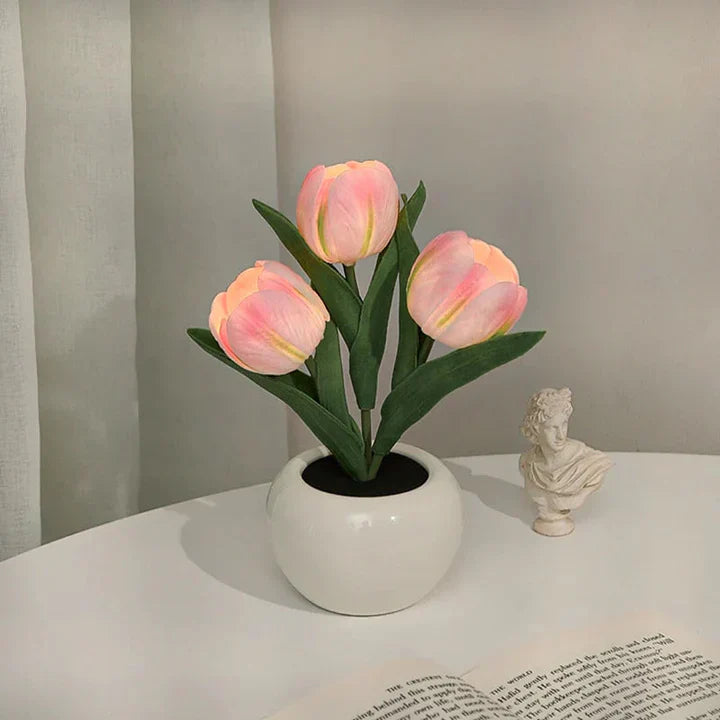 Tulip LED Desk Lamp in Ceramic Vase – Warm Ambient Light