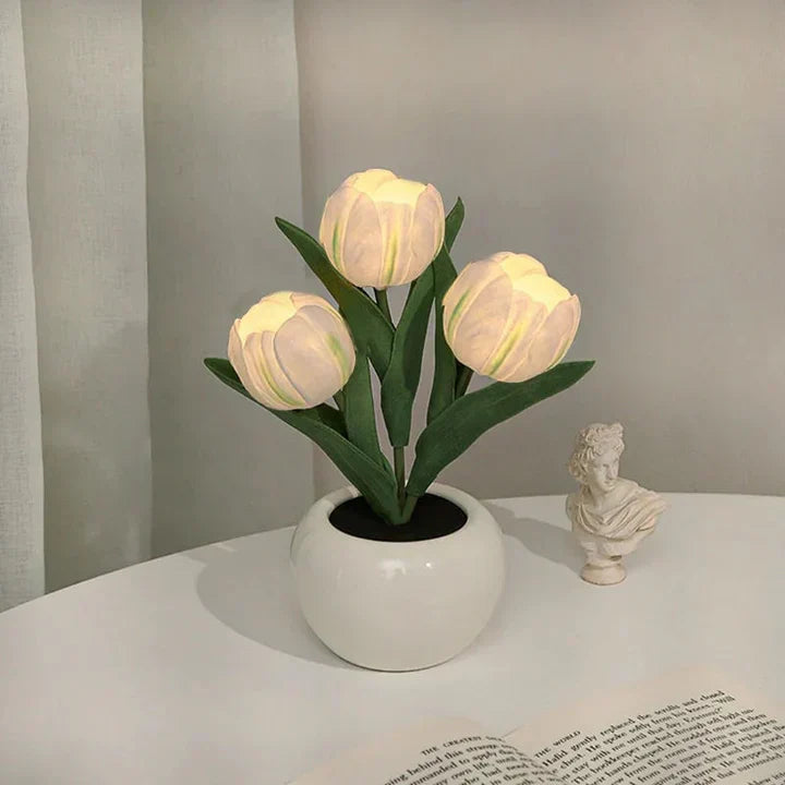 Tulip LED Desk Lamp in Ceramic Vase – Warm Ambient Light