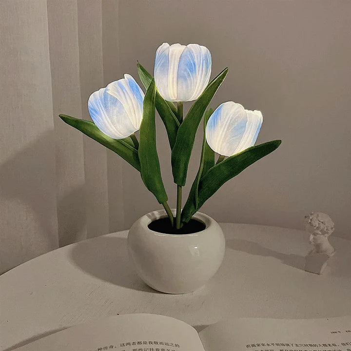 Tulip LED Desk Lamp in Ceramic Vase – Warm Ambient Light